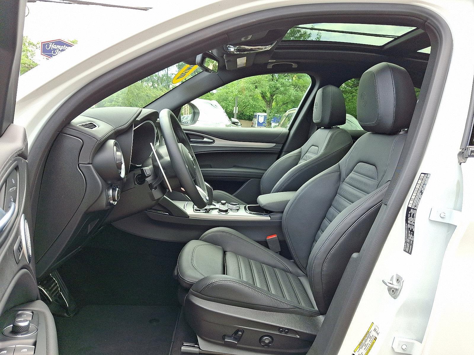 2025 Alfa Romeo Stelvio Vehicle Photo in Willow Grove, PA 19090