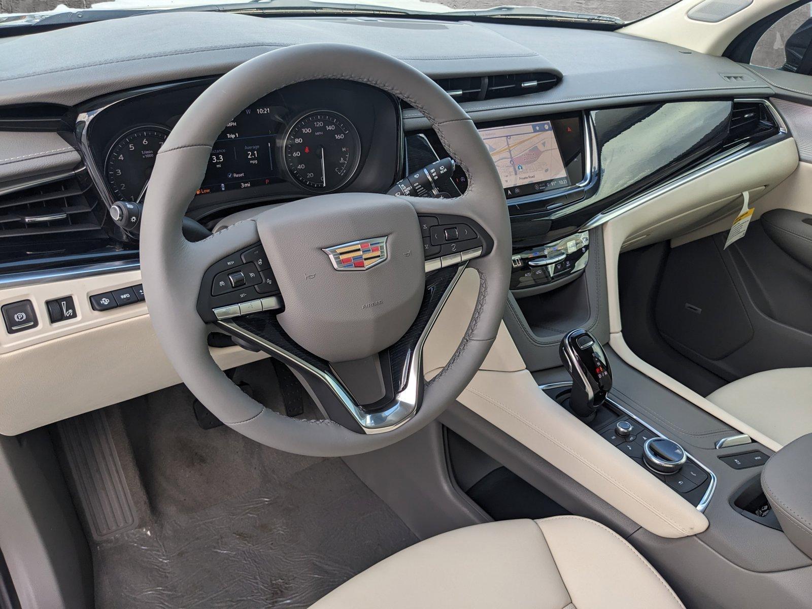 2025 Cadillac XT6 Vehicle Photo in WEST PALM BEACH, FL 33407-3296