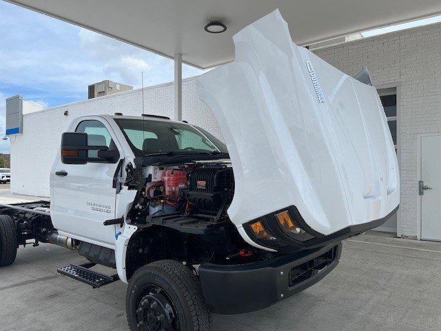 2024 Chevrolet Silverado 5500 HD Vehicle Photo in TOPEKA, KS 66609-0000