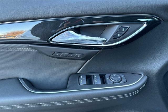 2025 Buick Envision Vehicle Photo in ELK GROVE, CA 95757-8703