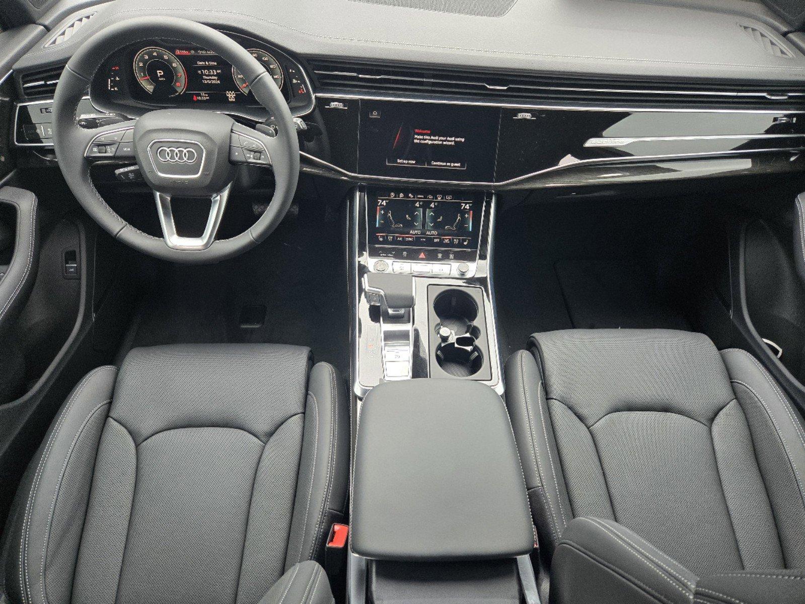 2025 Audi Q7 Vehicle Photo in SUGAR LAND, TX 77478