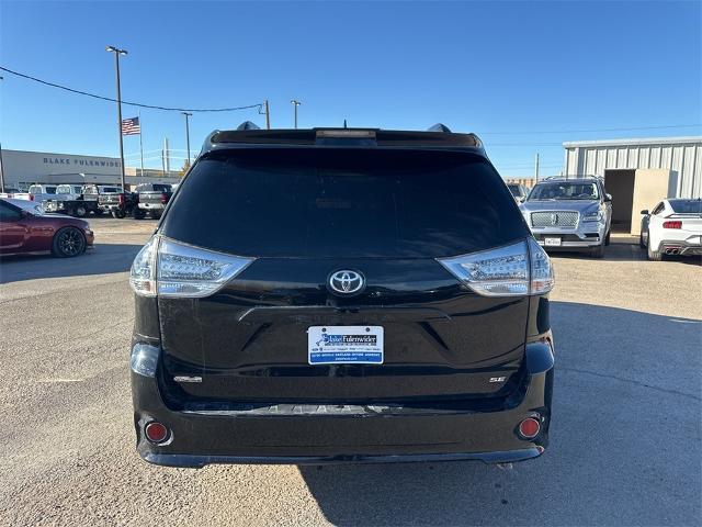 2018 Toyota Sienna Vehicle Photo in EASTLAND, TX 76448-3020