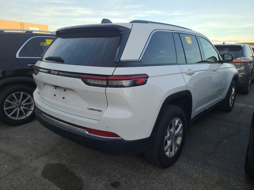 2023 Jeep Grand Cherokee Vehicle Photo in Cedar Rapids, IA 52402