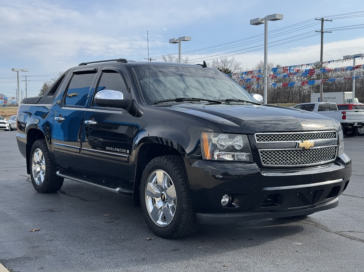 2008 Chevrolet Avalanche Vehicle Photo in BOONVILLE, IN 47601-9633