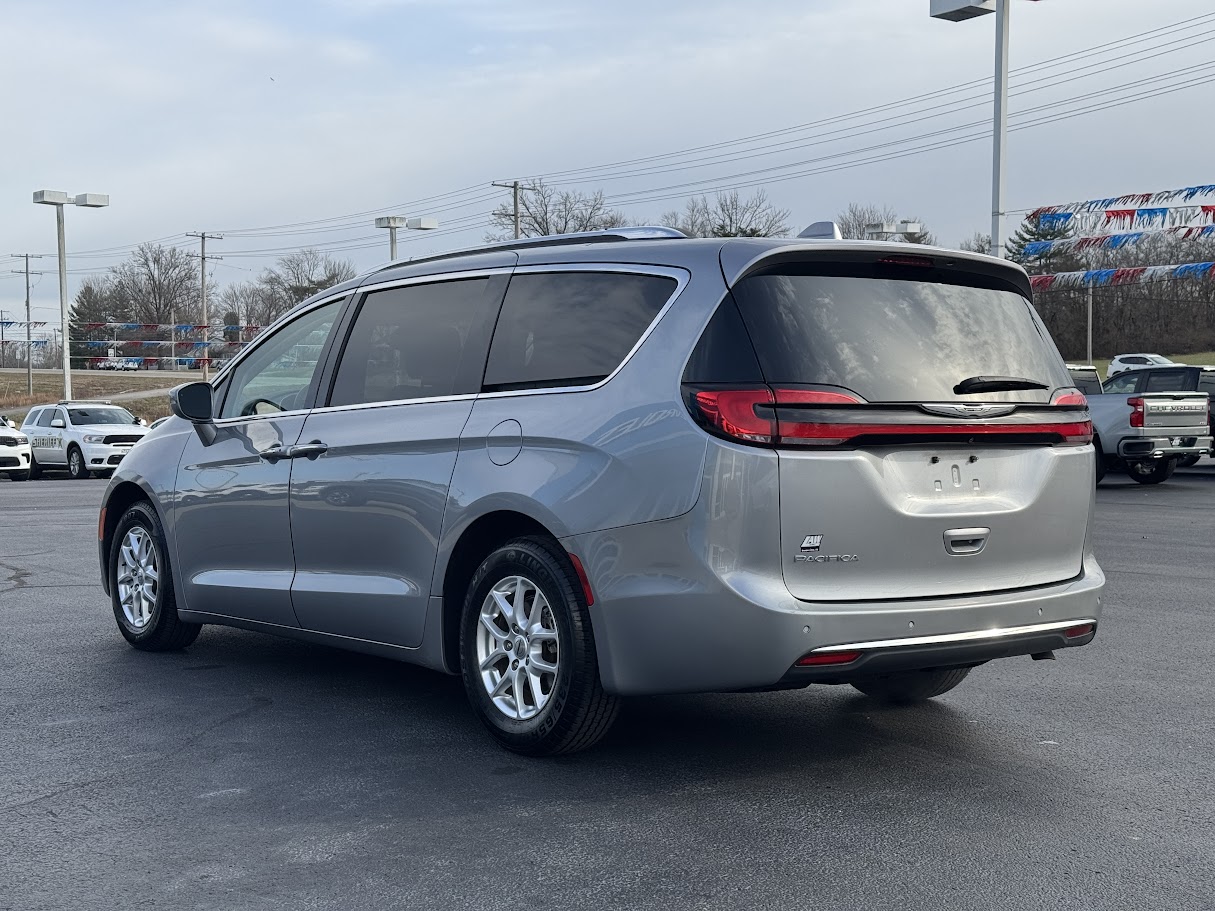 2021 Chrysler Pacifica Vehicle Photo in BOONVILLE, IN 47601-9633