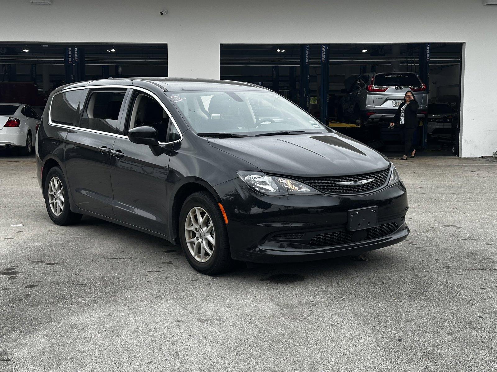 2022 Chrysler Voyager Vehicle Photo in Hollywood, FL 33021