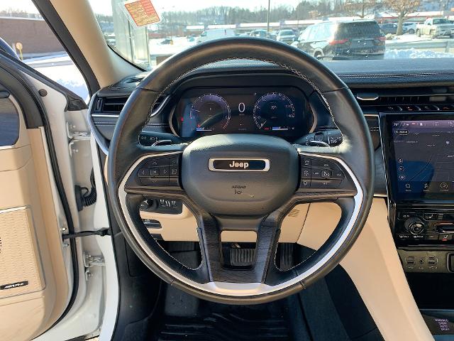 2021 Jeep Grand Cherokee L Vehicle Photo in MOON TOWNSHIP, PA 15108-2571