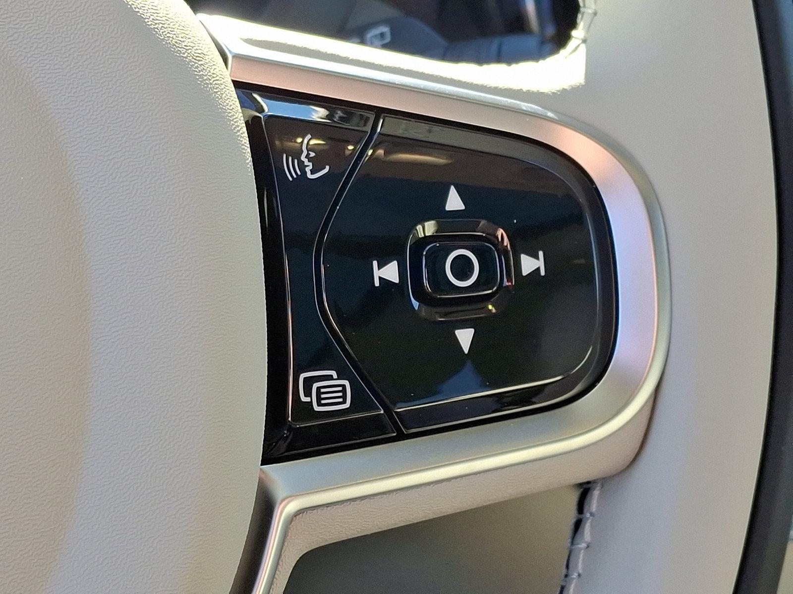 2025 Volvo XC60 Vehicle Photo in Trevose, PA 19053
