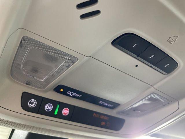 2021 Chevrolet Traverse Vehicle Photo in PHOENIX, AZ 85014-3381