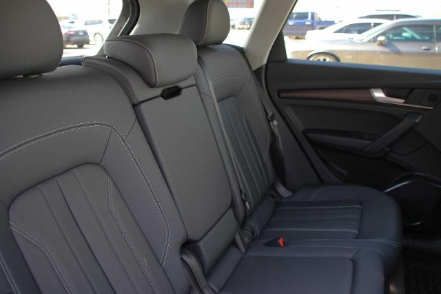 2024 Audi Q5 Vehicle Photo in SUGAR LAND, TX 77478