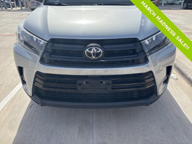 2019 Toyota Highlander Vehicle Photo in Grapevine, TX 76051