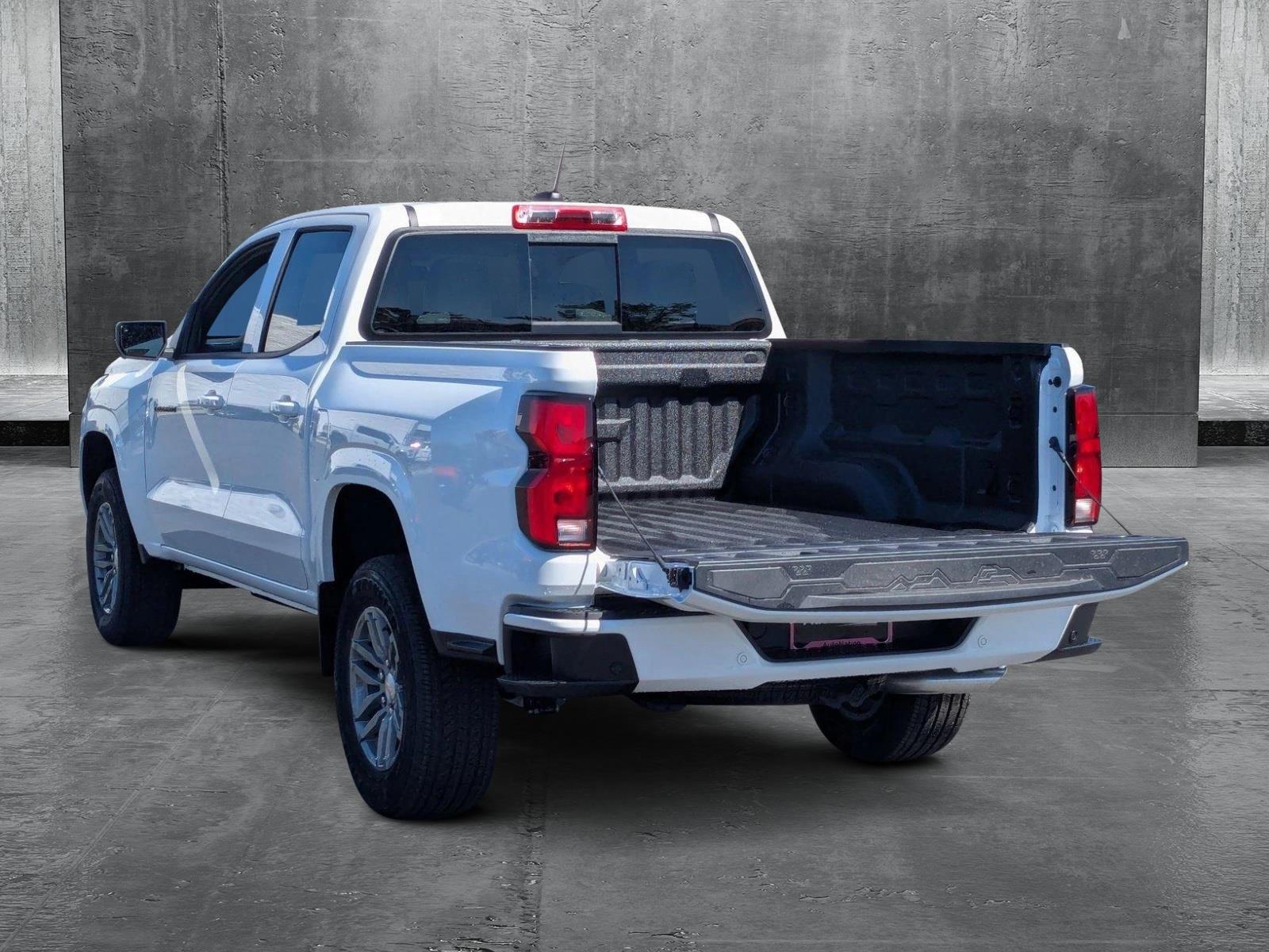 2025 Chevrolet Colorado Vehicle Photo in VALENCIA, CA 91355-1705