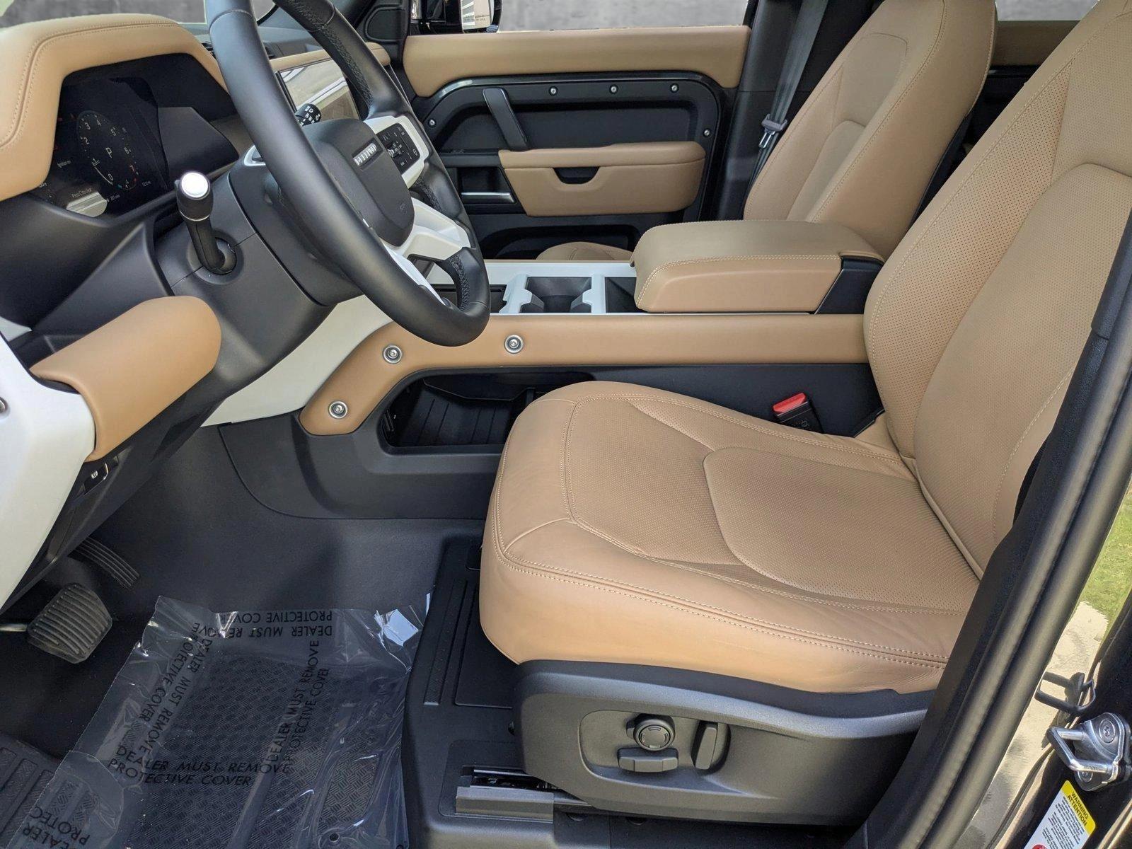 2025 Land Rover Defender Vehicle Photo in Pompano Beach, FL 33064