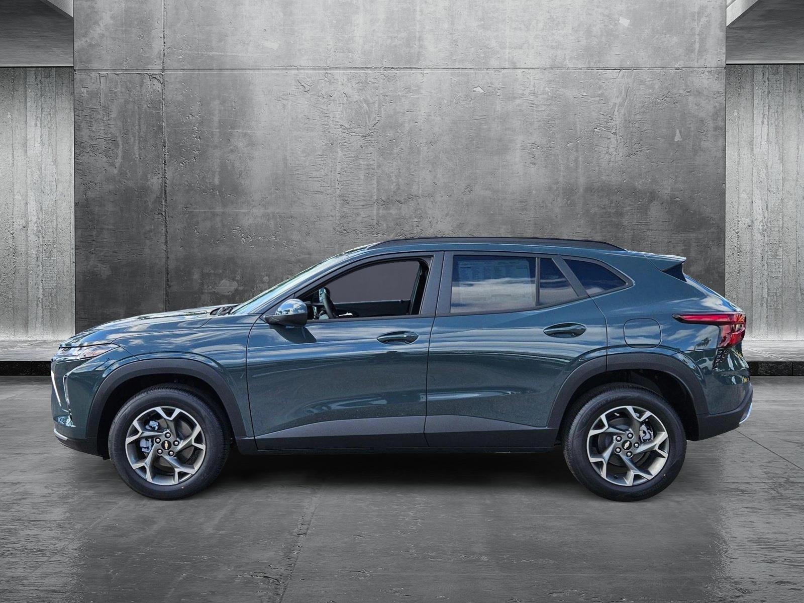 2025 Chevrolet Trax Vehicle Photo in GREENACRES, FL 33463-3207