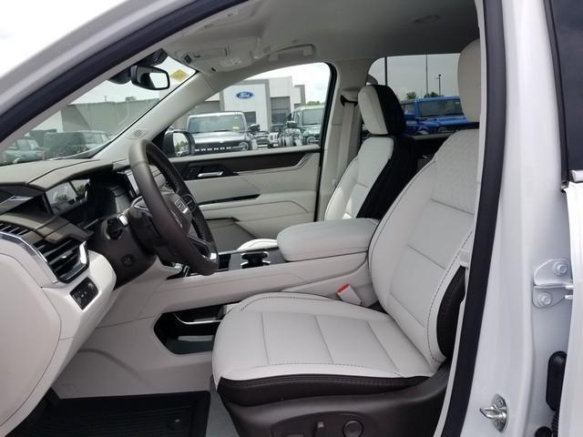 2025 GMC Acadia Vehicle Photo in ELYRIA, OH 44035-6349