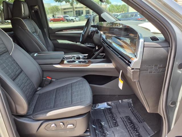 2025 Cadillac Escalade Vehicle Photo in Tampa, FL 33612
