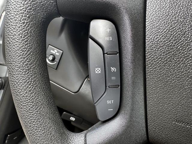2023 GMC Savana Cargo Van Vehicle Photo in Roslyn, NY 11576