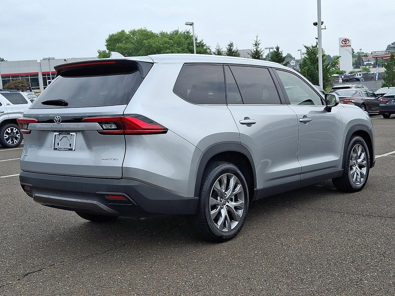 2024 Toyota Grand Highlander Vehicle Photo in Trevose, PA 19053