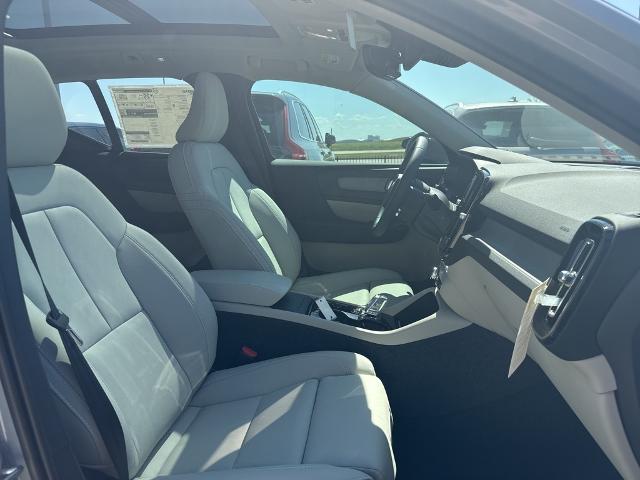 2025 Volvo XC40 Vehicle Photo in Grapevine, TX 76051