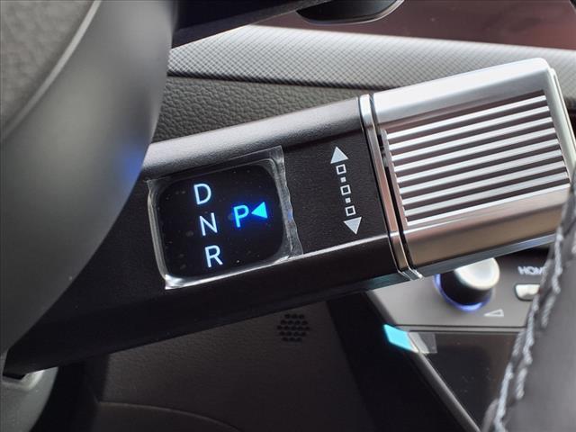 2025 Hyundai SONATA Hybrid Vehicle Photo in Peoria, IL 61615
