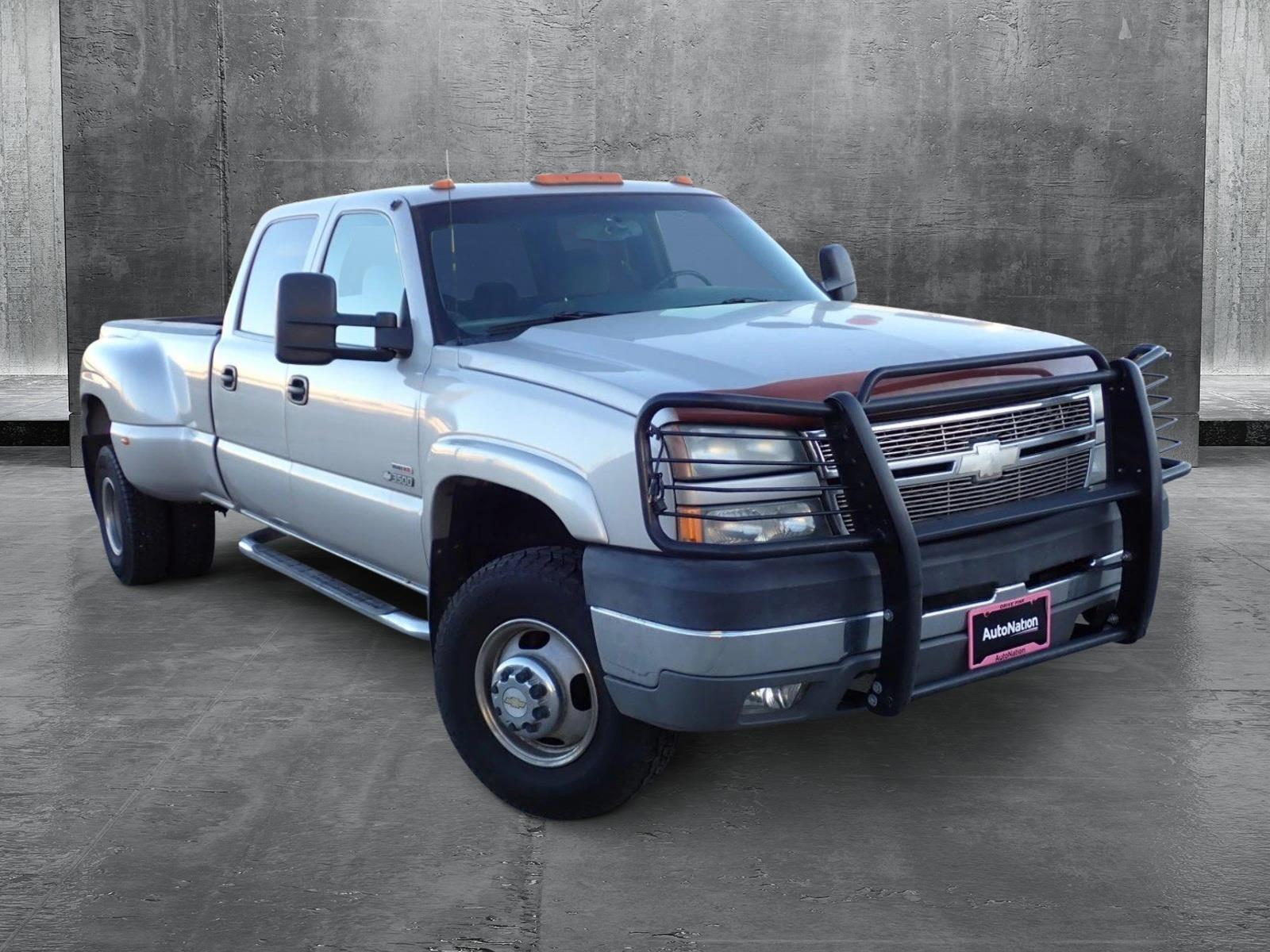 2005 Chevrolet Silverado 3500 Vehicle Photo in DENVER, CO 80221-3610