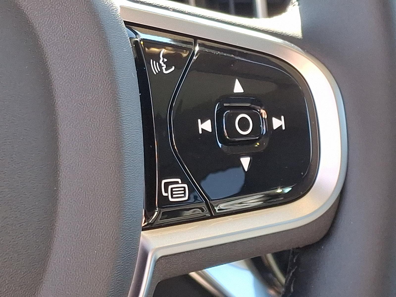2025 Volvo XC90 Vehicle Photo in Trevose, PA 19053