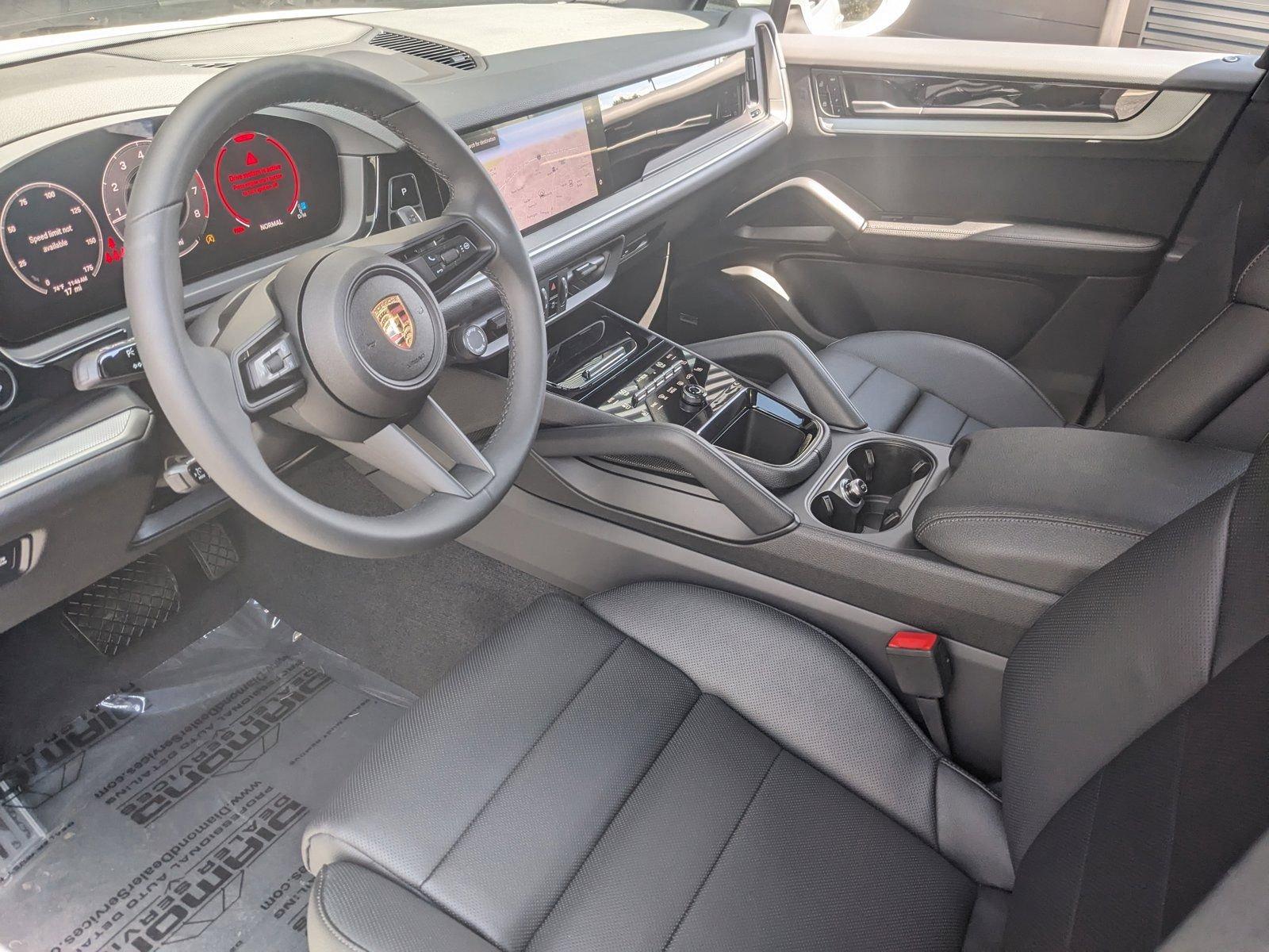 2024 Porsche Cayenne Vehicle Photo in Towson, MD 21204