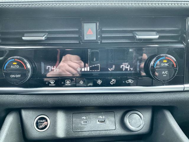 2021 Nissan Rogue Vehicle Photo in WILLIAMSVILLE, NY 14221-2883