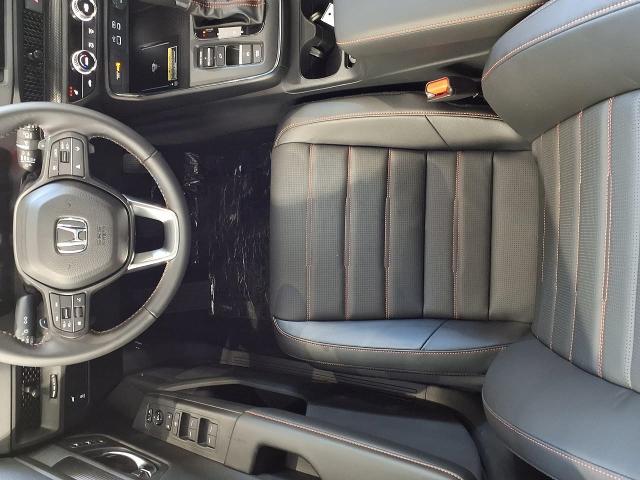 2025 Honda CR-V Hybrid Vehicle Photo in Oshkosh, WI 54904