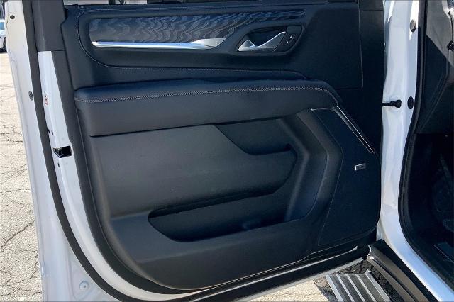 2024 GMC Yukon Vehicle Photo in Kansas City, MO 64114