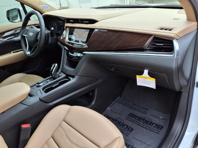 2025 Cadillac XT6 Vehicle Photo in TAMPA, FL 33612-3404