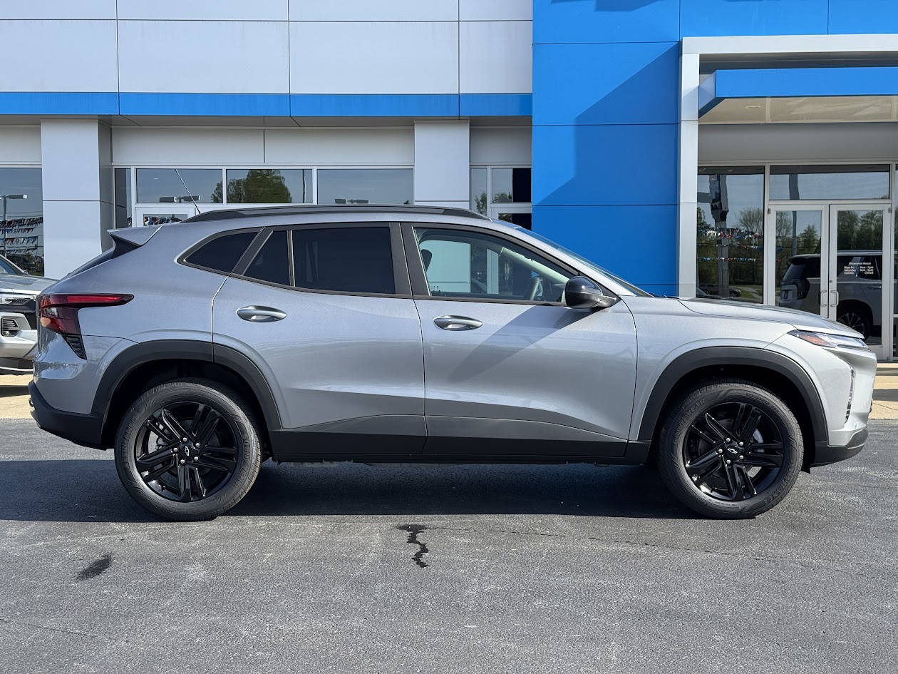 2025 Chevrolet Trax Vehicle Photo in BOONVILLE, IN 47601-9633