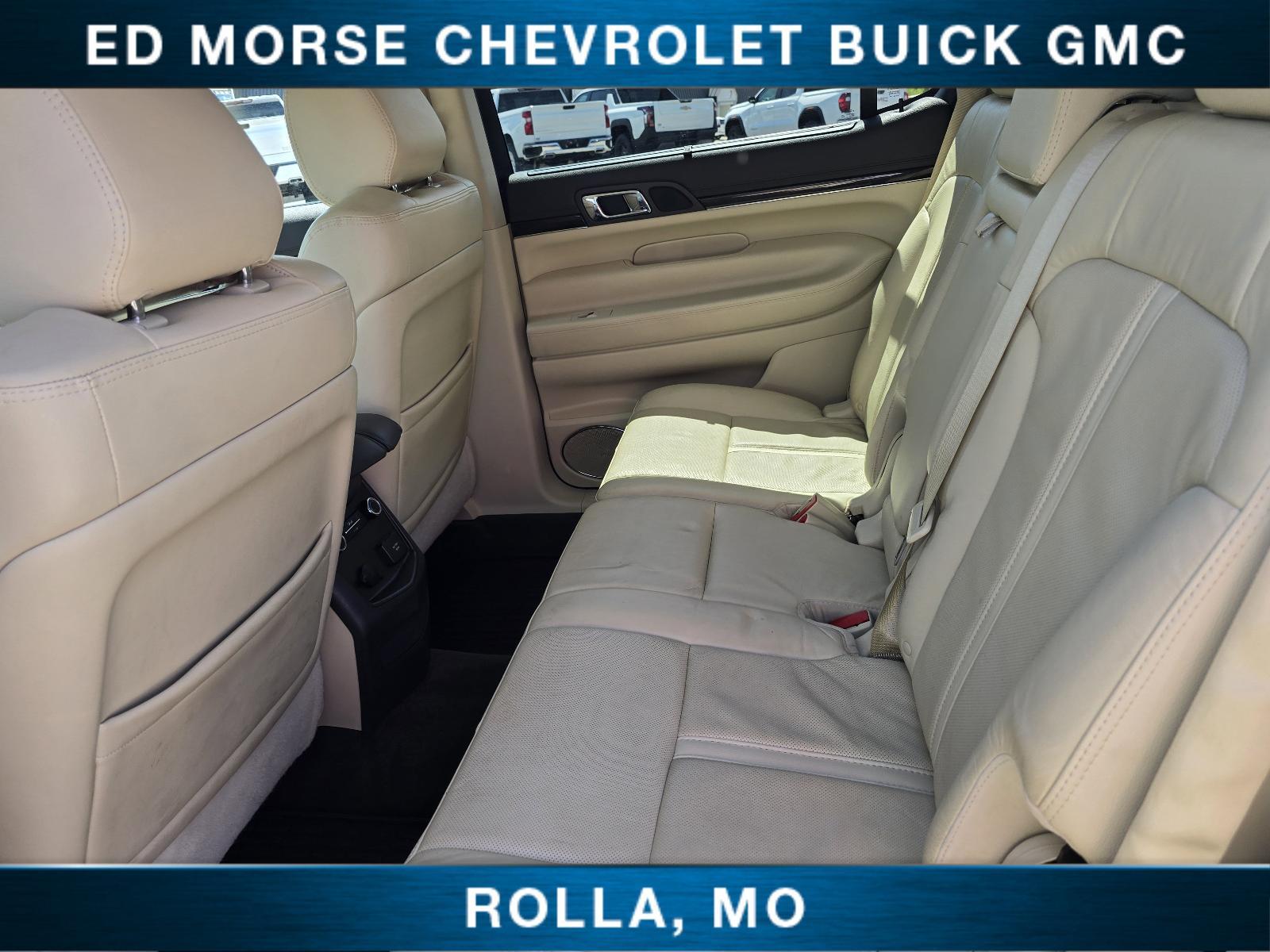 2014 Lincoln MKT Vehicle Photo in Rolla, MO 65401