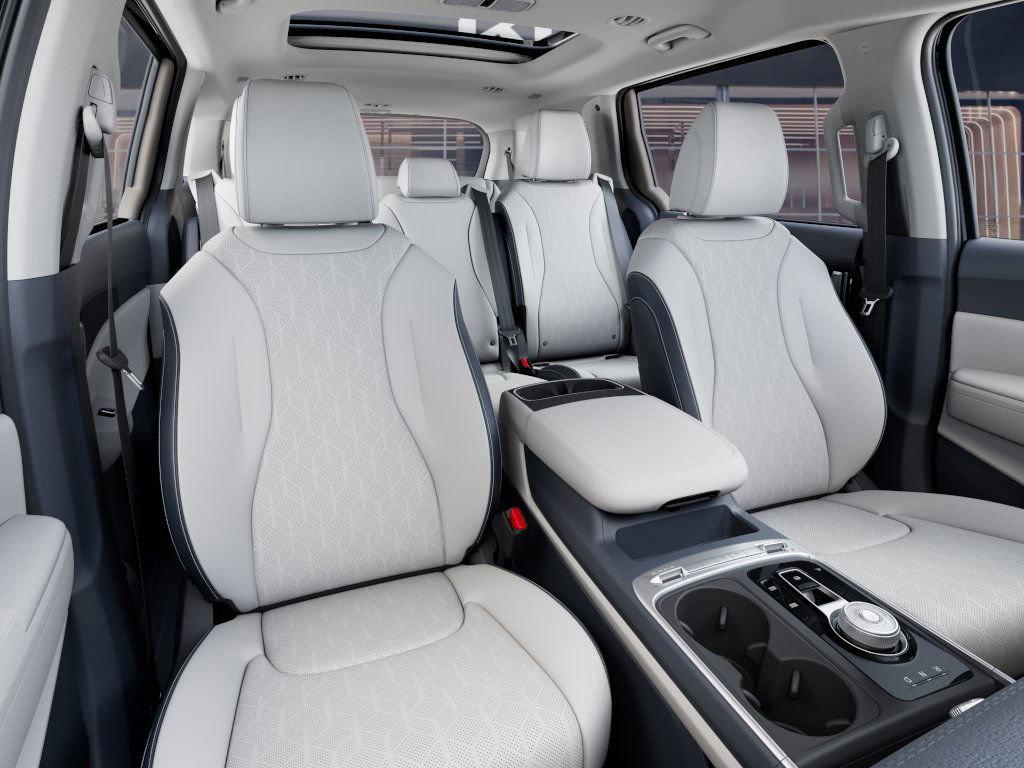 2025 Kia Carnival Hybrid Vehicle Photo in Belle Vernon, PA 15012