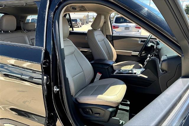 2023 Ford Explorer Vehicle Photo in Grapevine, TX 76051