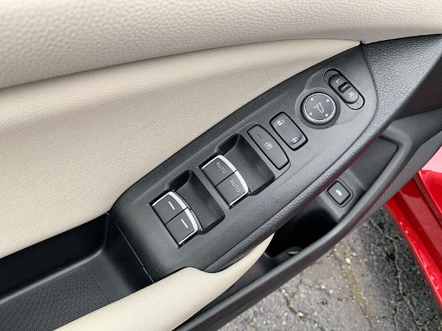 2021 Honda Accord Sedan Vehicle Photo in MOON TOWNSHIP, PA 15108-2571