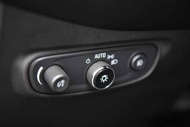 2021 Chevrolet Equinox Vehicle Photo in Ballwin, MO 63011