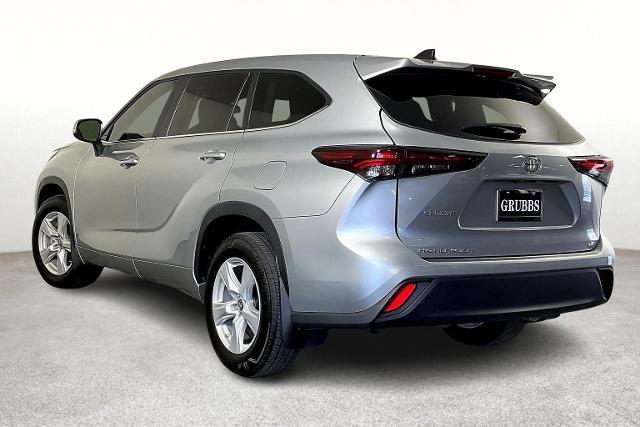 2024 Toyota Highlander Vehicle Photo in Tulsa, OK 74129
