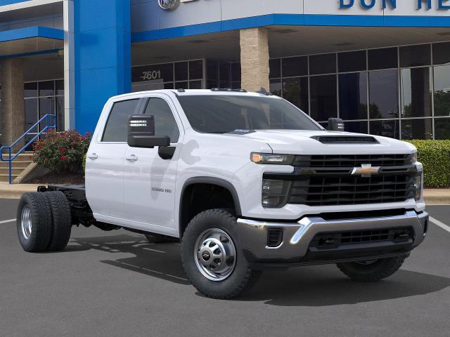 2025 Chevrolet Silverado 3500 HD Chassis Cab Vehicle Photo in GEORGETOWN, TX 78626-7508