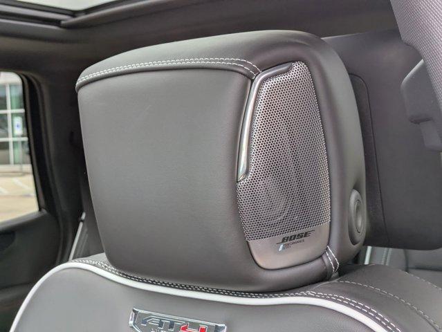 2025 GMC Yukon Vehicle Photo in SELMA, TX 78154-1460