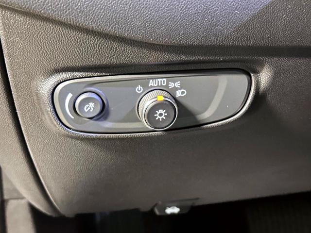 2022 Chevrolet Equinox Vehicle Photo in Roslyn, NY 11576