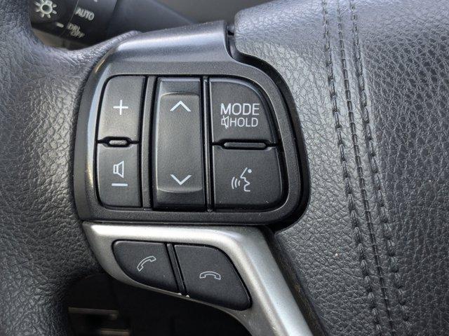 2019 Toyota Highlander Vehicle Photo in BRUNSWICK, GA 31525-1881
