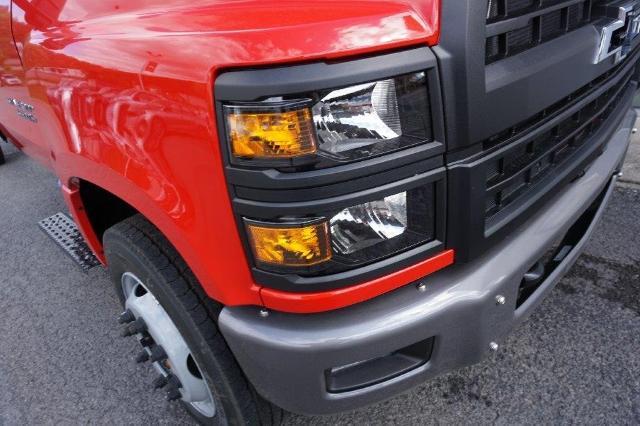 2024 Chevrolet Silverado Chassis Cab Vehicle Photo in FAIRMONT, WV 26554-2318