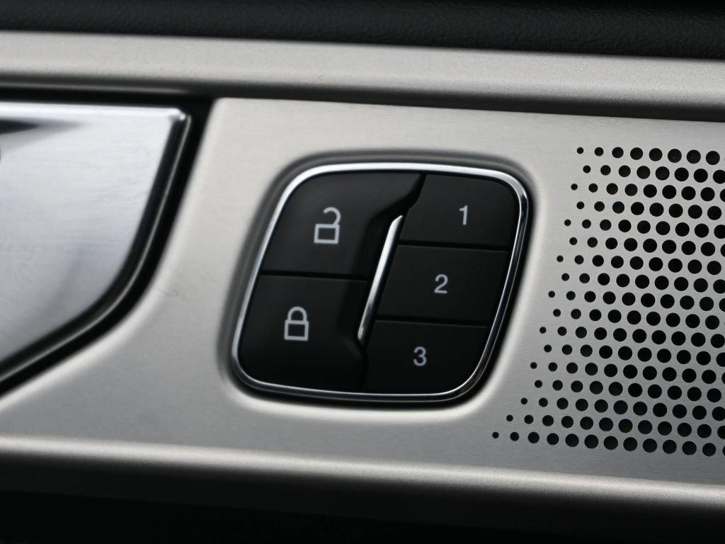 2021 Ford Explorer Vehicle Photo in Cedar Rapids, IA 52402