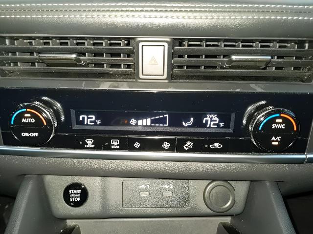 2024 Nissan Rogue Vehicle Photo in Green Bay, WI 54304