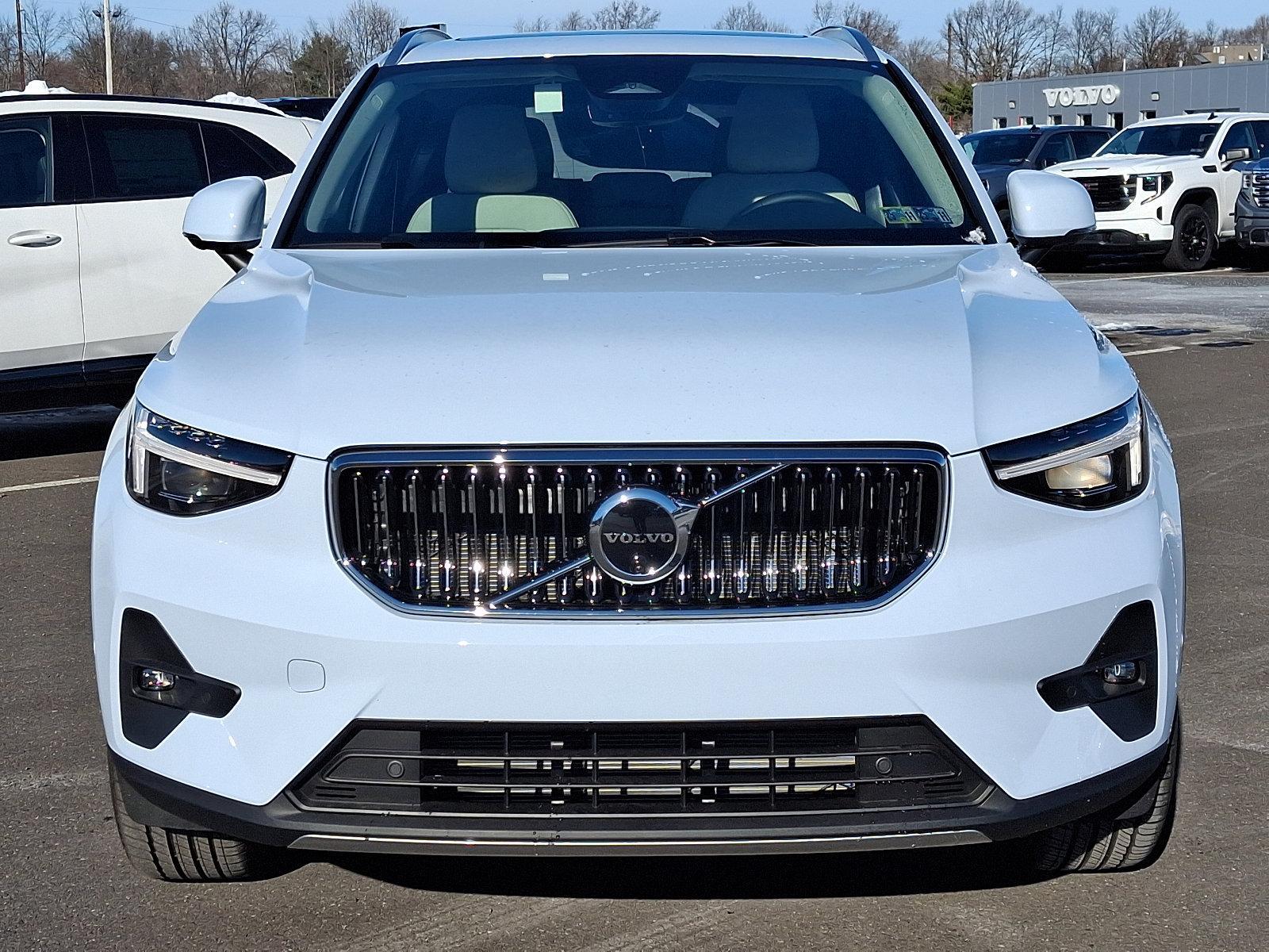2025 Volvo XC40 Vehicle Photo in Trevose, PA 19053