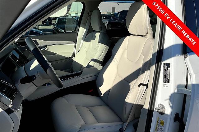 2025 Volvo XC90 Plug-In Hybrid Vehicle Photo in Grapevine, TX 76051