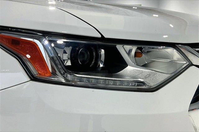 2021 Chevrolet Traverse Vehicle Photo in TOPEKA, KS 66609-0000