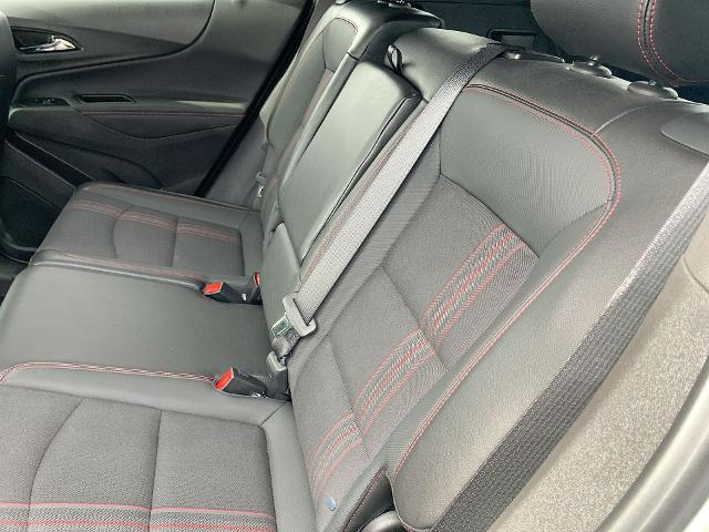 2022 Chevrolet Equinox Vehicle Photo in MOON TOWNSHIP, PA 15108-2571