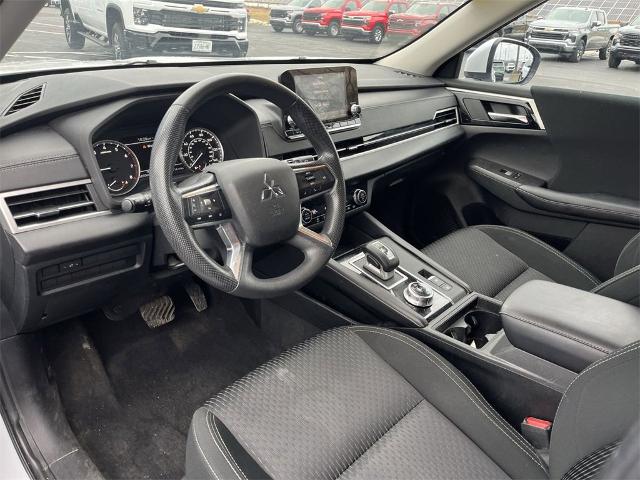 2022 Mitsubishi Outlander Vehicle Photo in TULLY, NY 13159-3159